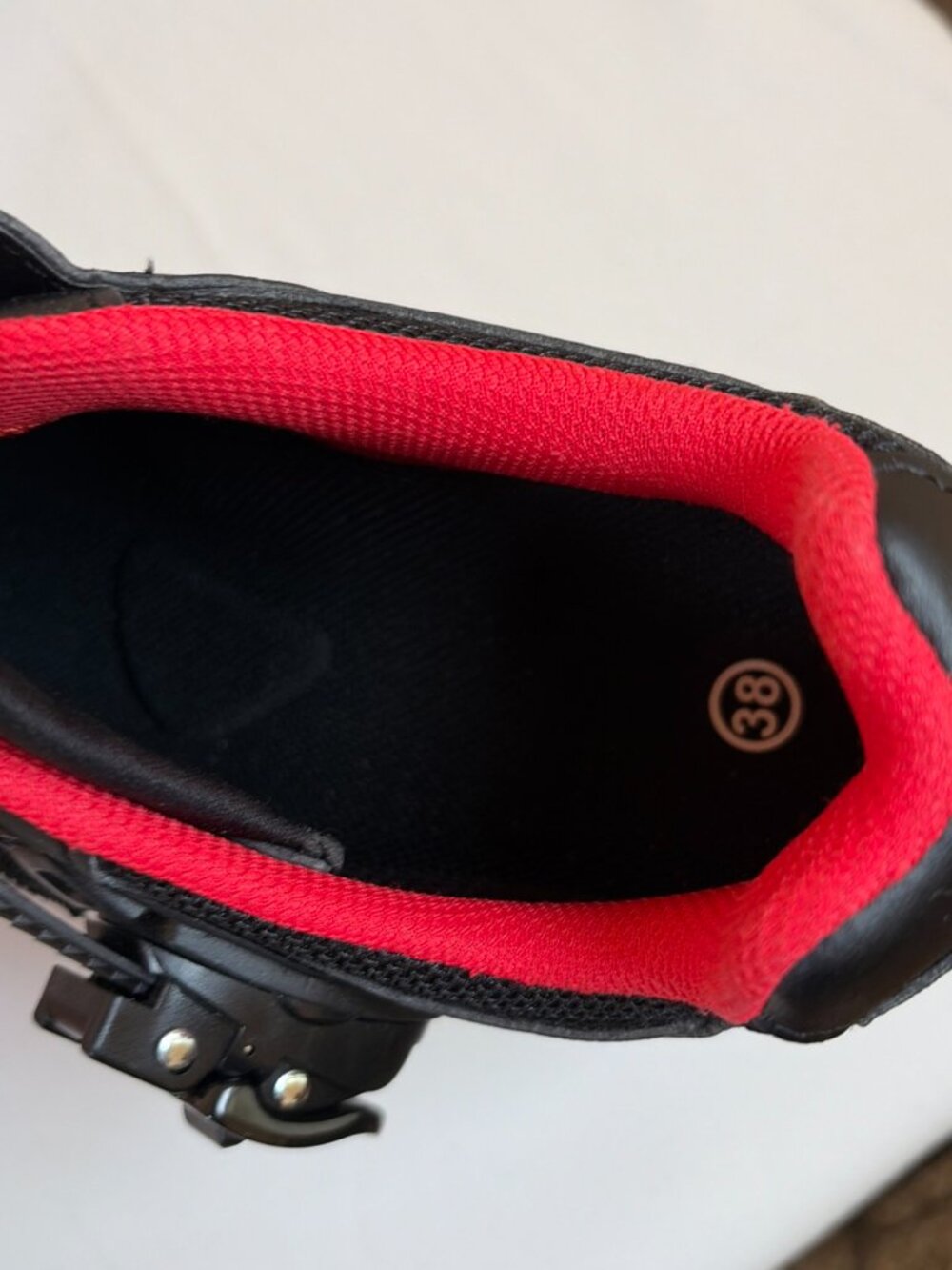 Peloton US Size 7 Peloton Size 38 Cycling Shoes Women's 7 Black - Picture 8 of 9